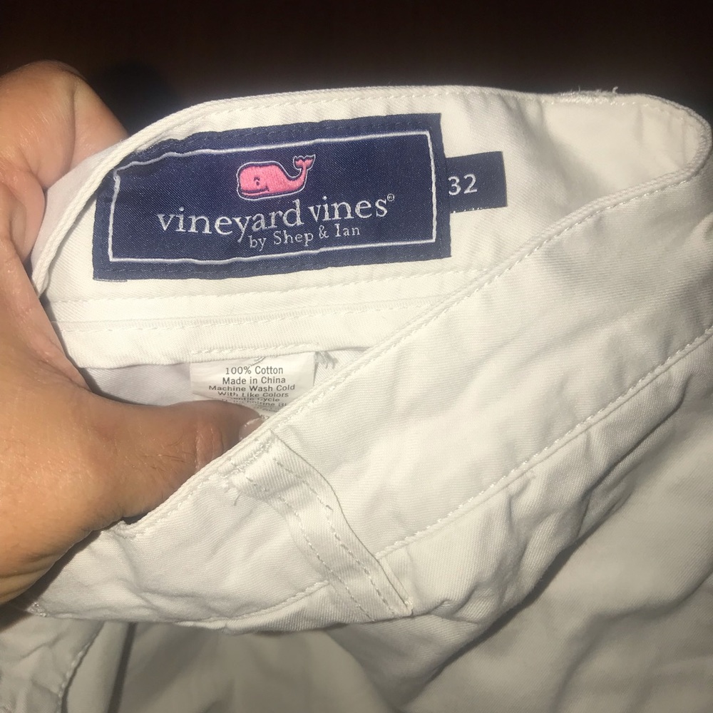 Men’s khaki shorts